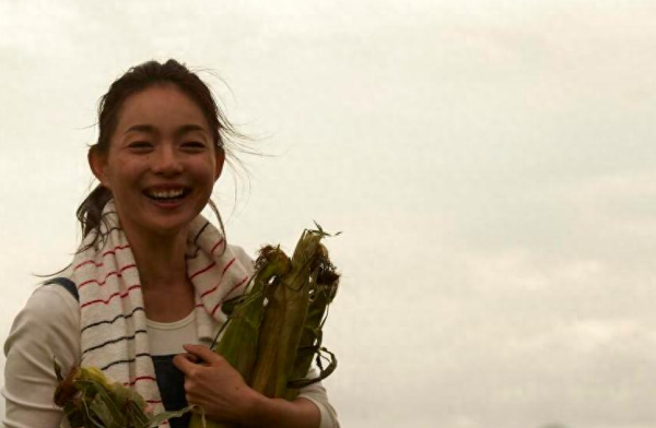九五配资 结婚时婆婆让我签协议: 要求我三年内考上公务员